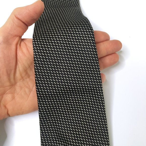 Giorgio Armani Tie 100% Silk, Made In Italy, Black and White Pattern - Picture 10 of 13